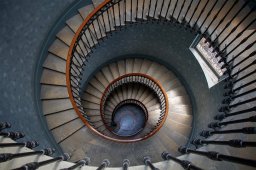 blue stairs - bordeaux - 2021